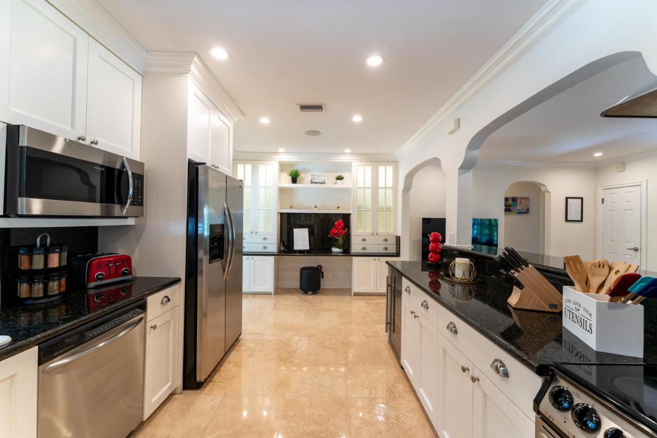 The Garden View 2-Bedroom Home Heated Pool Fort Lauderdale Bagian luar foto
